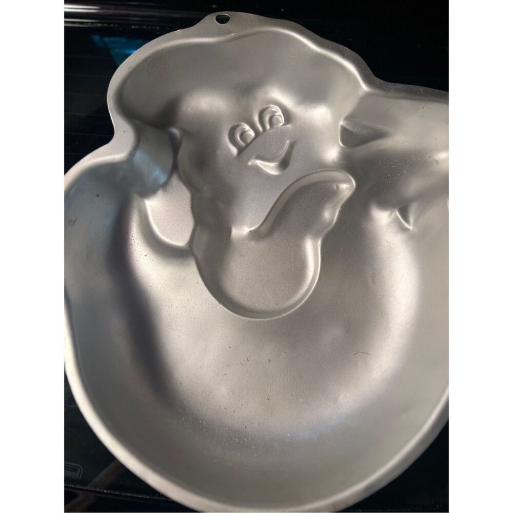 Wilton Ghost Pan Never Used